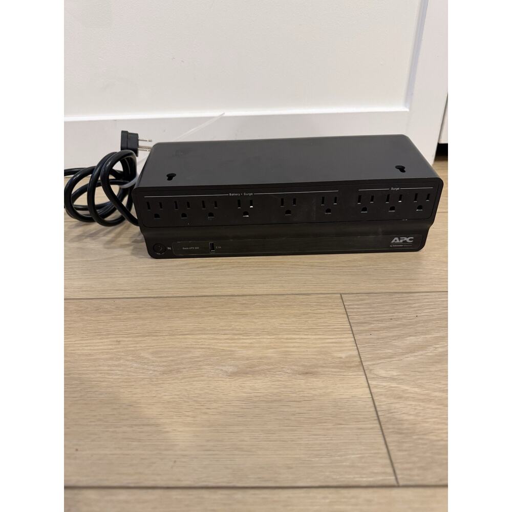 APC Back-UP BVN900M1 Battery Backup Surge Protect 9 Outlet 1 USB 480W w/ Battery
